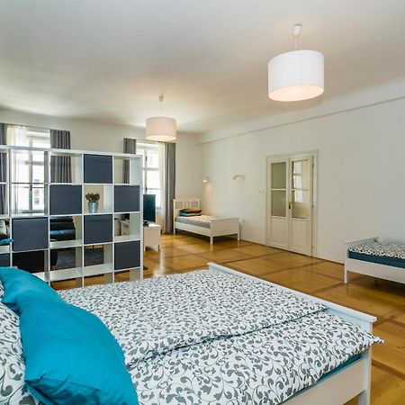 Elegant Central Apartment ลูบลิยานา ภายนอก รูปภาพ