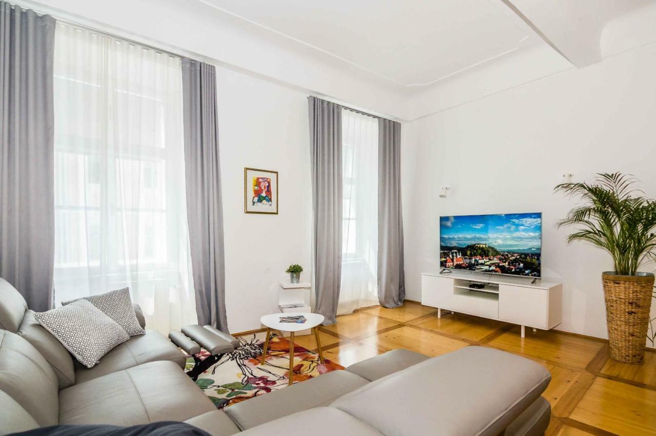 Elegant Central Apartment ลูบลิยานา ภายนอก รูปภาพ